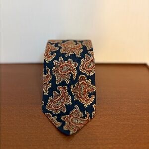 Robert Talbott Tie, Paisley 100% Silk Blue Burgundy Maroon 3.25” X 54”